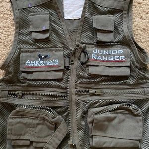Jr Ranger Vest size 4-5 Boys